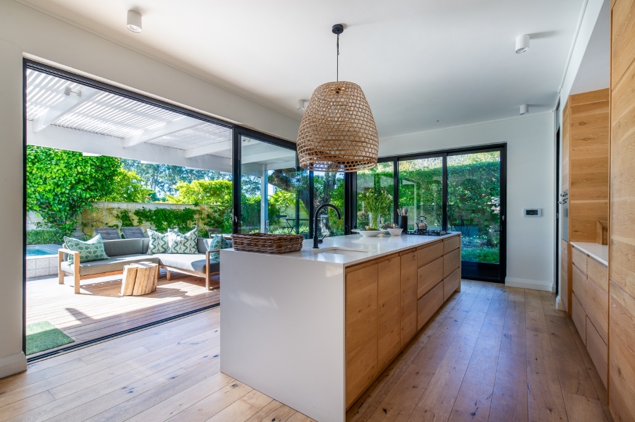 4 Bedroom Property for Sale in Leisure Isle Western Cape